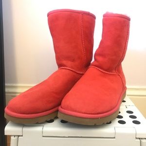 UGG Classic II Short Boot